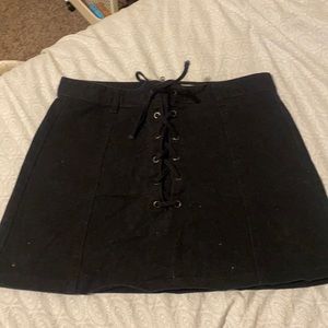 Forever 21 black skirt with zipper on the backside